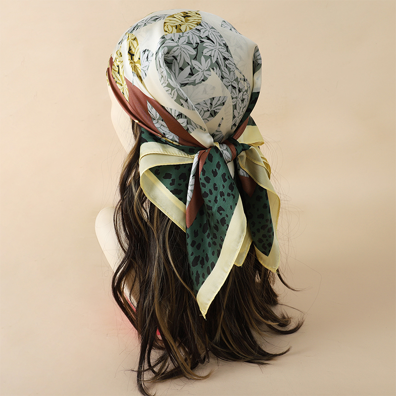 70x70 cm Vrouwen Sjaal Zijde G - Silk Neck Scarf recensie en prijs